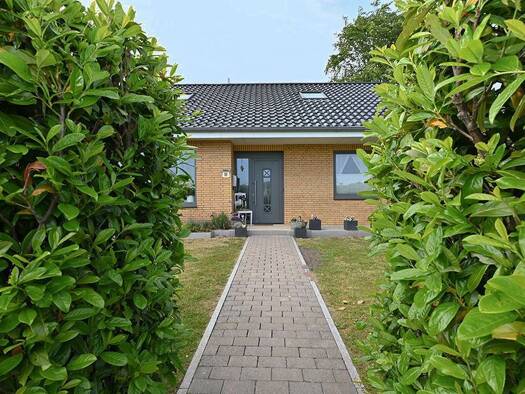 Einfamilienhaus zum Kauf 460.000 € 6 Zimmer 131 m² 659 m² Grundstück Seth, Holstein 23845