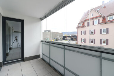 Wohnung zur Miete 1.299 € 4 Zimmer 93,7 m² 1. Geschoss frei ab 01.03.2025 Reutlinger Straße 74 Metzingen Metzingen 72555