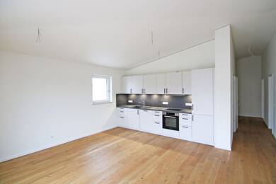 Wohnung zur Miete 1.774 € 5 Zimmer 116,6 m² Dachgeschoss, 3. Geschoss frei ab sofort Schütte-Lanz-Straße 15 Zeesen Königs Wusterhausen 15711