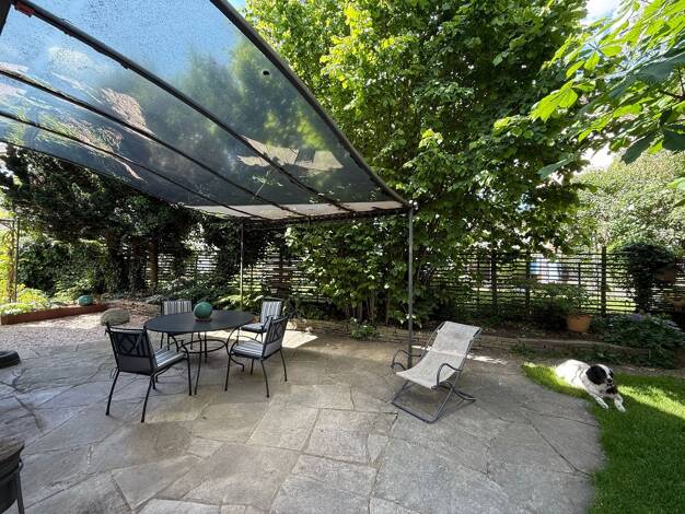 Haus zum Kauf 1.150.000 € 7 Zimmer 250 m² 440 m² Grundstück frei ab sofort Stuttgart 70567