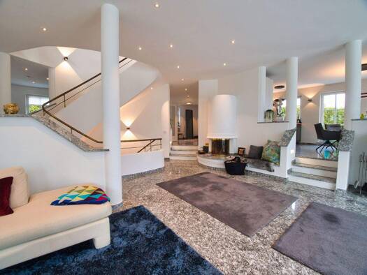 Villa zum Kauf 9 Zimmer 330 m² 997 m² Grundstück Prien Prien am Chiemsee 83209