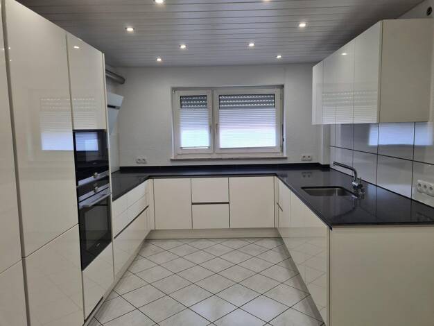 Wohnung zur Miete 1.700 € 4 Zimmer 115 m² 1. Geschoss frei ab 01.08.2026 Fellbach 70736