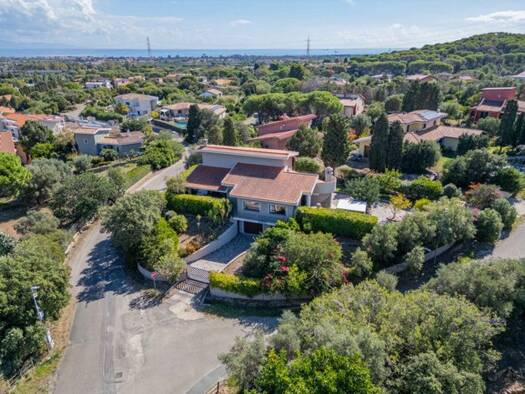 Einfamilienhaus zum Kauf 650.000 € 5 Zimmer 340 m² 1.200 m² Grundstück Cabuderra/Capoterra 09012