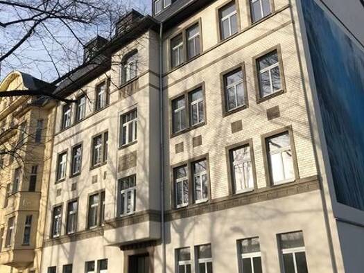 Wohnung zur Miete 350 € 3 Zimmer 67 m² 4. Geschoss frei ab 01.11.2026 Südbahnstraße 4 Zentrum Zentrum 09111