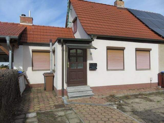 Immobilie in Staßfurt - Kleine & Renovierungsbedürftige DDH - aber nicht hoffnungslos - Bild 0