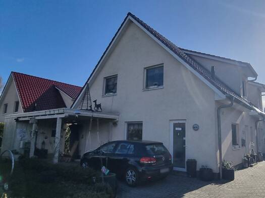 Doppelhaushälfte zum Kauf 265.000 € 4 Zimmer 115,8 m² 370 m² Grundstück Edewecht Edewecht 26188