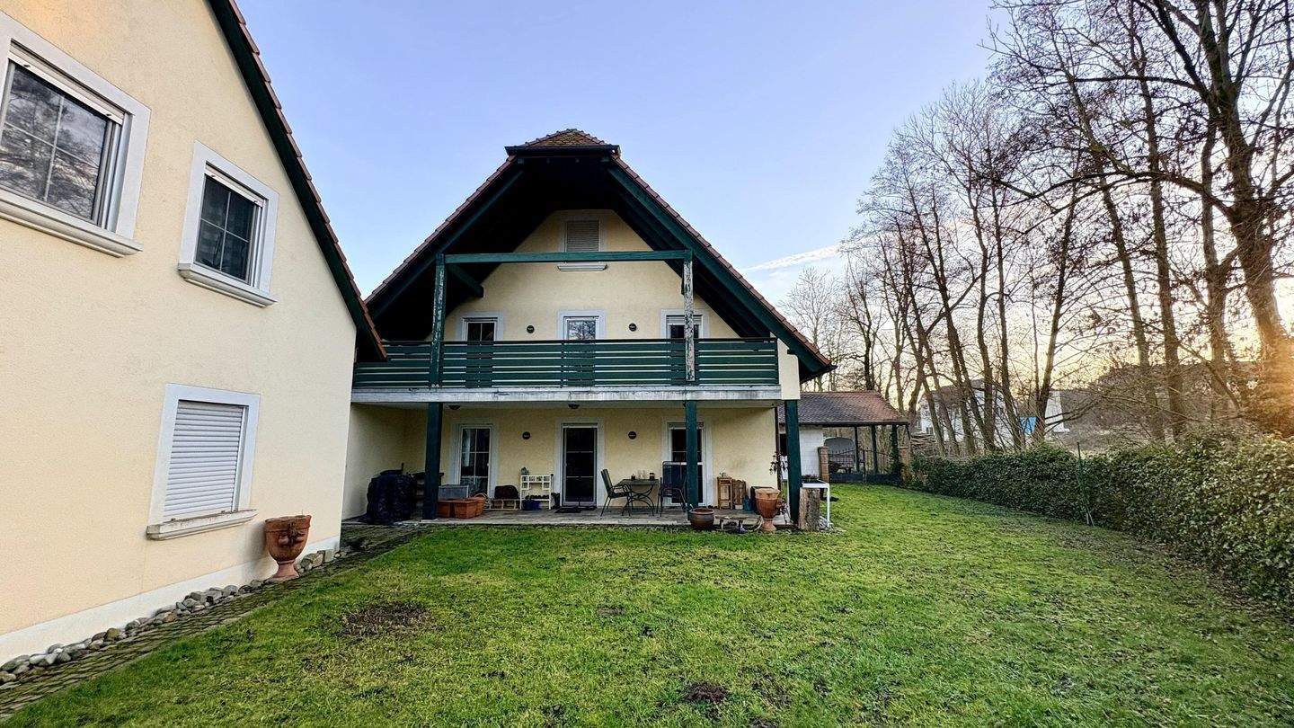 Immobilie in Ansbach - Exklusives Einfamilienhaus in ruhiger Lage - viel Platz, Einliegerwohnung und Garten mit Fernblick - Bild 3