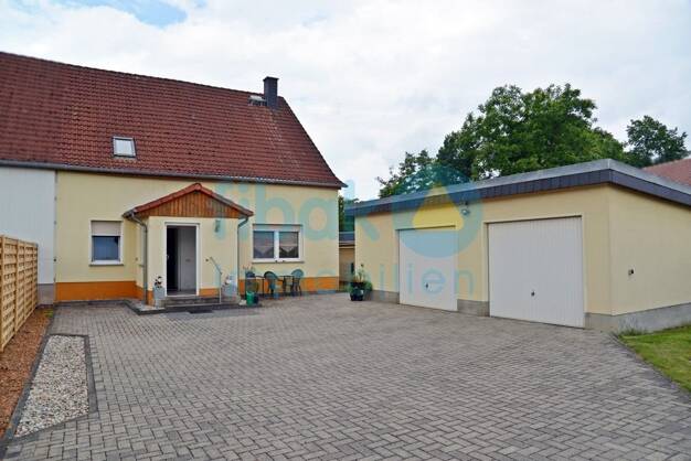 Doppelhaushälfte zum Kauf 255.000 € 4 Zimmer 158,9 m² 1.000 m² Grundstück Kitzscher Kitzscher 04567
