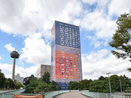 Wohnung zum Kauf 139.500 € 2 Zimmer 42 m² 18. Geschoss Neuehrenfeld Köln 50823
