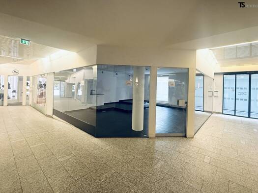 Laden zur Miete 680 € 1 Zimmer 40 m² Verkaufsfläche Marktplatz 7a Feldkirch 6800