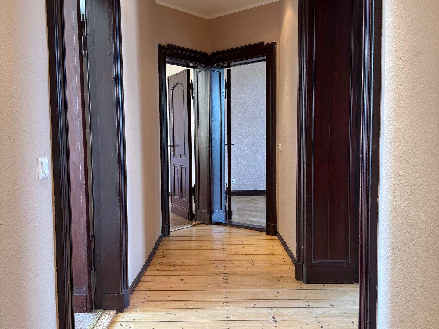 Altbauwohnung - Schöne 3-Zimmer-Wohnung mit 97 m² Wohnfläche – sofort verfügbar! – Magdeburg – Vorschaubild 11