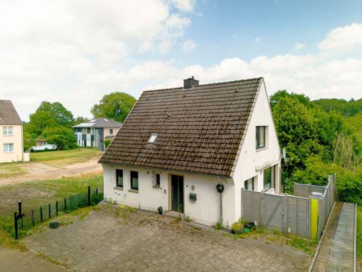 Einfamilienhaus zum Kauf 387.500 € 4 Zimmer 120,3 m² 382 m² Grundstück Bad Schwartau 23611