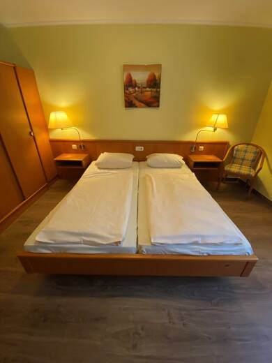 Hotel zur Miete 30 Zimmer 1.550 m² Gastrofläche 3.900 m² Grundstück Schackendorf 23795