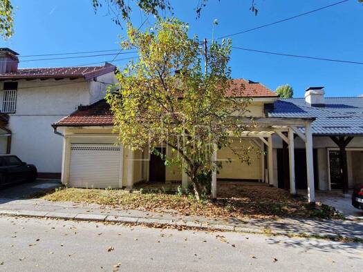 Reihenmittelhaus zum Kauf 5 Zimmer 78 m² Grundstück Sarajevo 71000