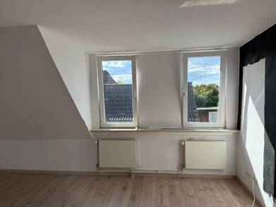 Wohnung zur Miete 630 € 2 Zimmer 71 m² Dachgeschoss, EG frei ab 01.07.2025 Meldorf 25704