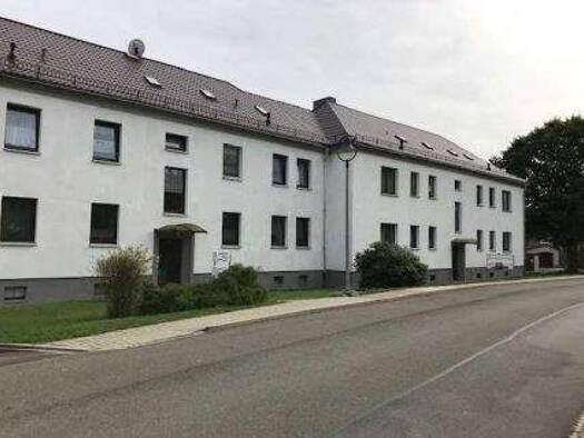 Wohnung zur Miete 300 € 2 Zimmer 48 m² EG frei ab sofort Clodra Dorfstraße 10 Clodra Berga/Elster 07980