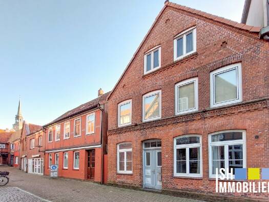 Mehrfamilienhaus zum Kauf als Kapitalanlage geeignet 369.000 € 7 Zimmer 168,6 m² 282 m² Grundstück Stade 21682