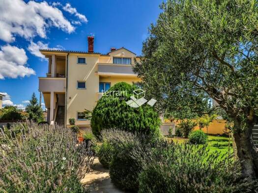 Haus zum Kauf 790.000 € 8 Zimmer 317 m² Centar, Loborika
