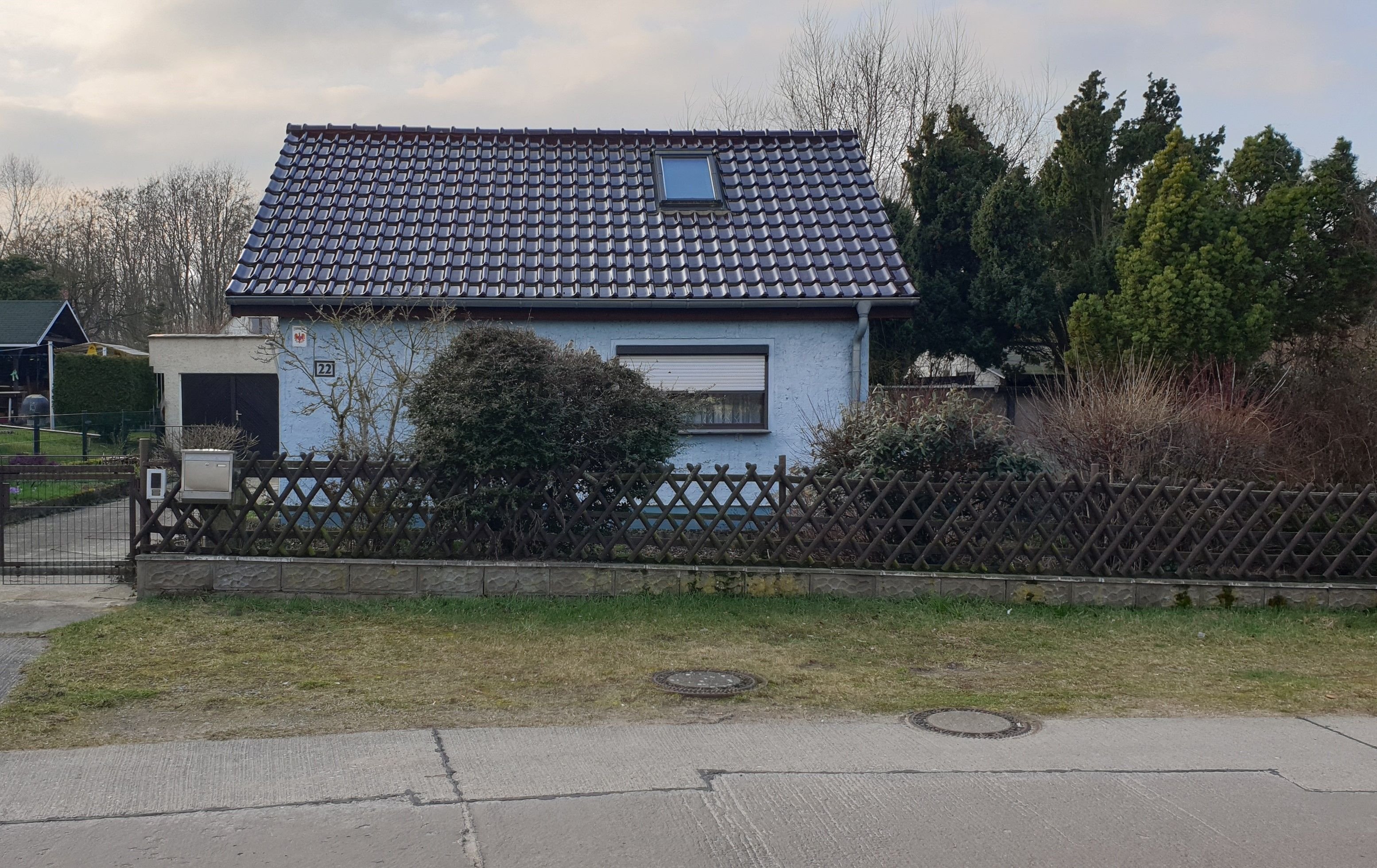 Einfamilienhaus zum Kauf 145.000 € 2 Zimmer 65 m²<br/>Wohnfläche 984 m²<br/>Grundstück ab sofort<br/>Verfügbarkeit Westkreuz / Seefichten Frankfurt (Oder) 15234