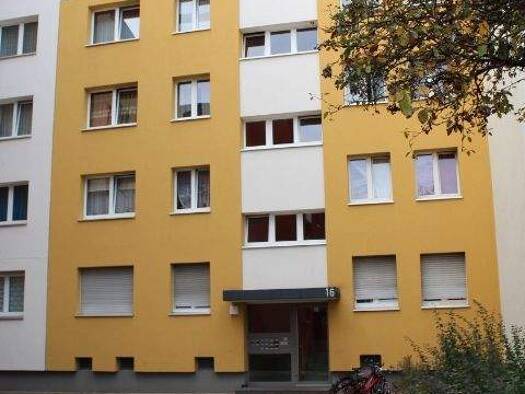 Wohnung zur Miete 636 € 3 Zimmer 68,2 m² 3. Geschoss frei ab 16.01.2026 Büdinger Straße 16 Hanau 63452
