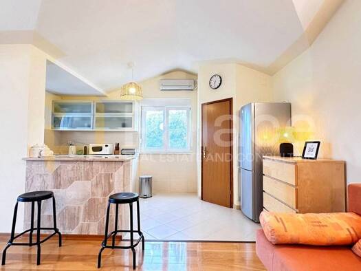 Wohnung zur Miete 700 € 2 Zimmer 146 m² 1. Geschoss Tisno 22240