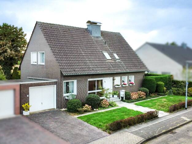 Einfamilienhaus zum Kauf 395.000 € 7 Zimmer 150 m² 860 m² Grundstück Rheinberg Rheinberg 47495