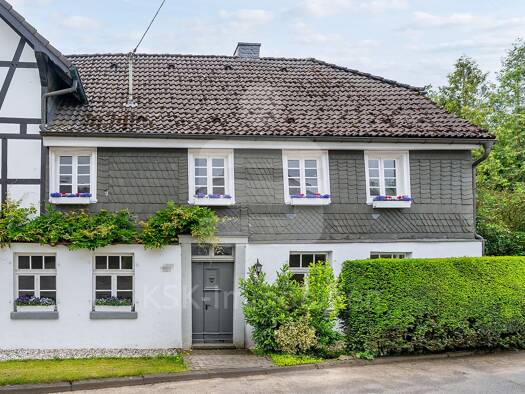 Haus zum Kauf 350.000 € 5 Zimmer 187 m² 1.358 m² Grundstück Junkermühle Kürten 51515