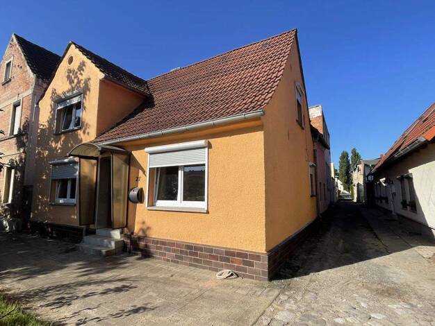 Einfamilienhaus zum Kauf 49.000 € 4 Zimmer 95 m² 131 m² Grundstück Egeln 39435