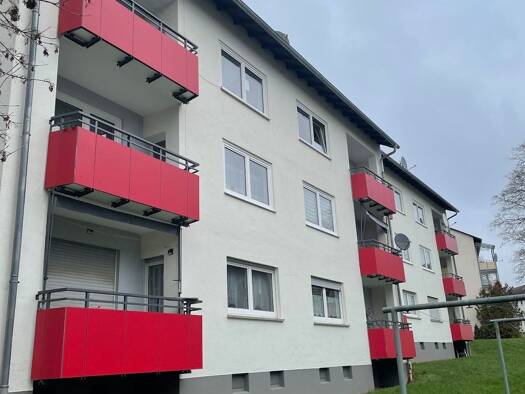 Wohnung zur Miete 410 € 3 Zimmer 62,8 m² 2. Geschoss frei ab sofort Karlsbader Straße 4 Kirchhain 35274