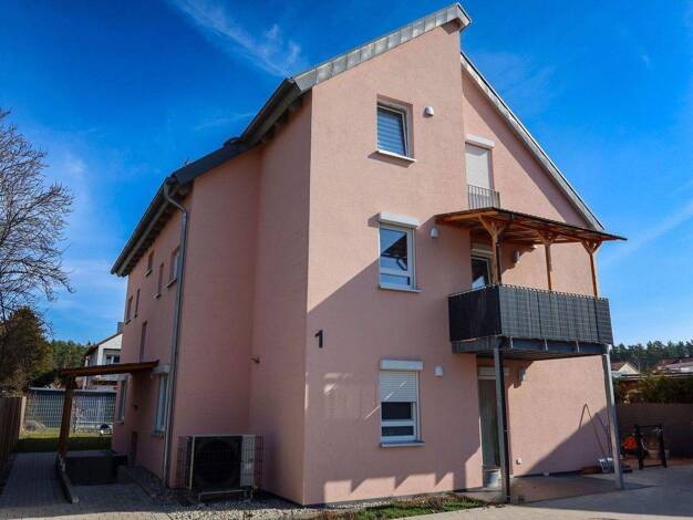 Mehrfamilienhaus zum Kauf provisionsfrei 1.260.000 € 15 Zimmer 287 m² 717 m² Grundstück Neumarkt 92318