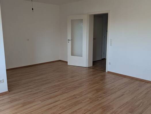 Wohnung zur Miete 650 € 2 Zimmer 69 m² Geschoss 1/4 frei ab 01.07.2026 Westring 1 Roth 91154