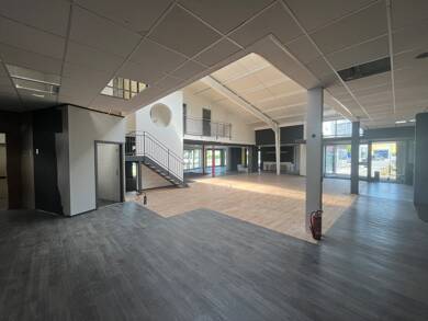 Laden zur Miete 11,50 € 589 m² Verkaufsfläche teilbar ab 168 m² Schillerschule 64 Singen 78224