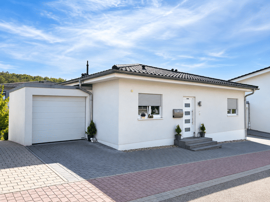 Mehrfamilienhaus zum Kauf als Kapitalanlage geeignet 898.000 € 7 Zimmer 213,4 m² 378 m² Grundstück Laube 35 Mühlhausen Mühlhausen 69242