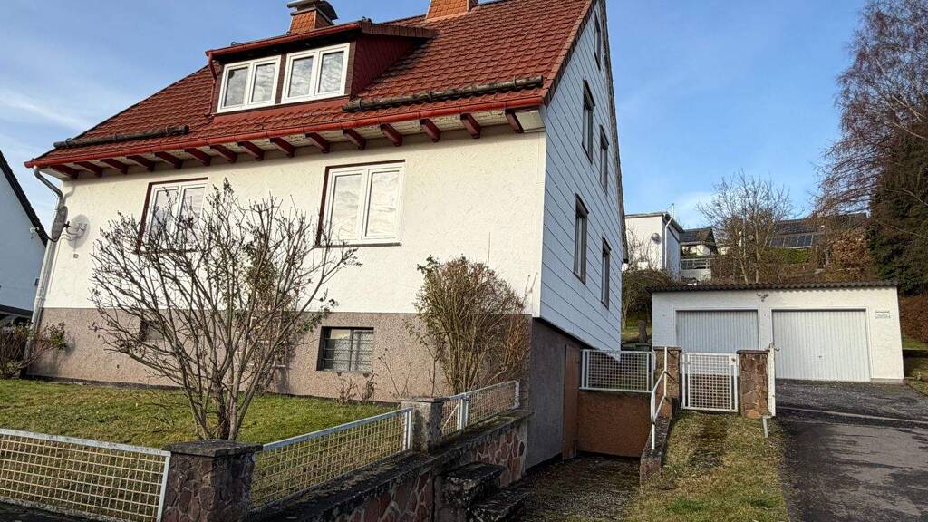 Einfamilienhaus zum Kauf 185.000 € 6 Zimmer 120 m² 1.034 m² Grundstück frei ab sofort Großalmerode 37247