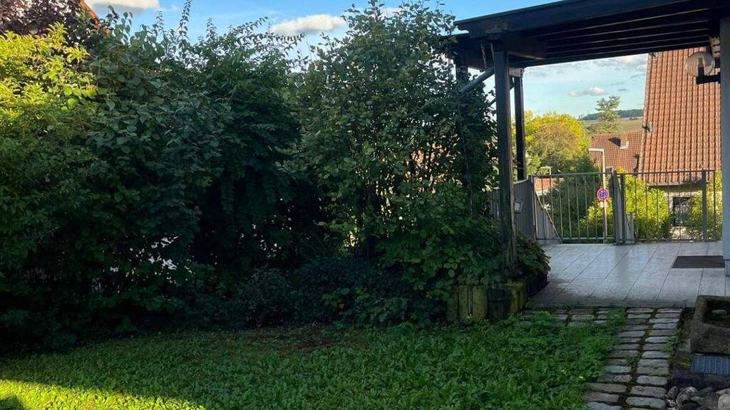 Einfamilienhaus zum Kauf 4 Zimmer 250 m² 570 m² Grundstück frei ab sofort Lengfeld Würzburg 97076