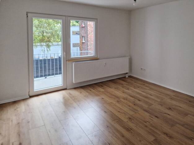 Wohnung zur Miete 465 € 2 Zimmer 62 m² 3. Geschoss Rolfstraße 16 Marxloh Duisburg 47169