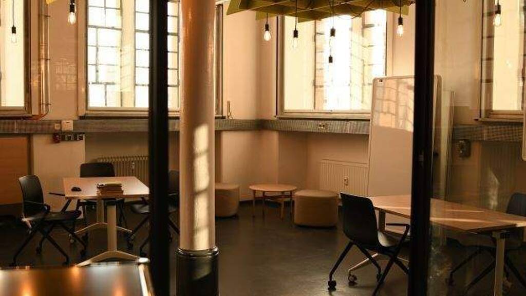 Bürofläche zur Miete provisionsfrei 340 € 38 m² Bürofläche Durmersheimer Straße Grünwinkel Karlsruhe 76185