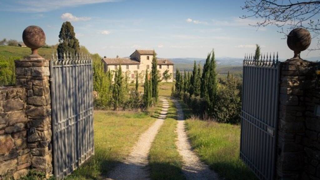 Villa zum Kauf 2.530.000 € 20 Zimmer 735 m² 900.000 m² Grundstück Castelnuovo Berardenga 53019