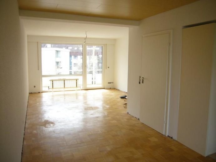 Wohnung zur Miete 530 € 2,5 Zimmer 61 m²<br/>Wohnfläche 1.<br/>Geschoss Oberesslingen - West Esslingen am Neckar 73730