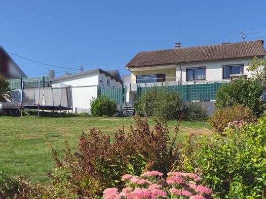 Einfamilienhaus zum Kauf 372.000 € 7 Zimmer 205 m² 1.171 m² Grundstück Blankenrath 56865