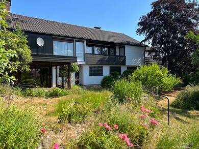 Haus zum Kauf provisionsfrei 345.000 € 200 m² 2.115 m² Grundstück frei ab sofort Hans-Agath-Str. 9 Burgkunstadt Burgkunstadt 96224