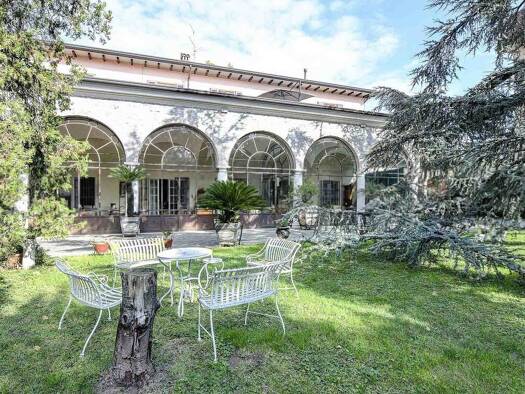 Haus zum Kauf 1.800.000 € 1.050 m² 5.000 m² Grundstück Brescia 25128