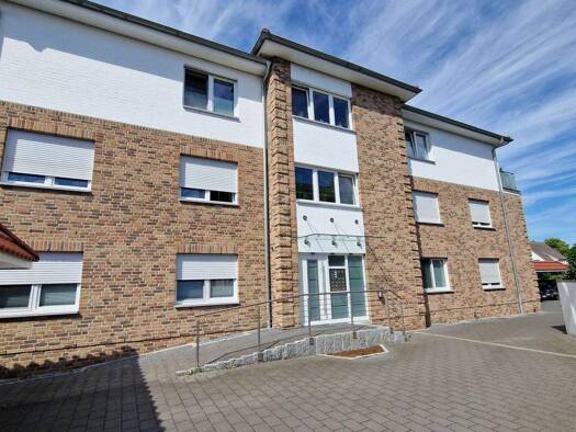 Wohnung zur Miete 1.350 € 3 Zimmer 93,5 m² 1. Geschoss Uetersen 25436