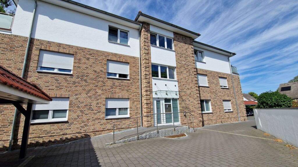 Wohnung zur Miete 1.350 € 3 Zimmer 93,5 m² 1. Geschoss Uetersen 25436