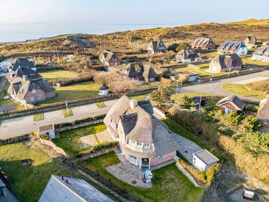 Doppelhaushälfte zum Kauf 6 Zimmer 184 m² 817 m² Grundstück Wenningstedt 25996