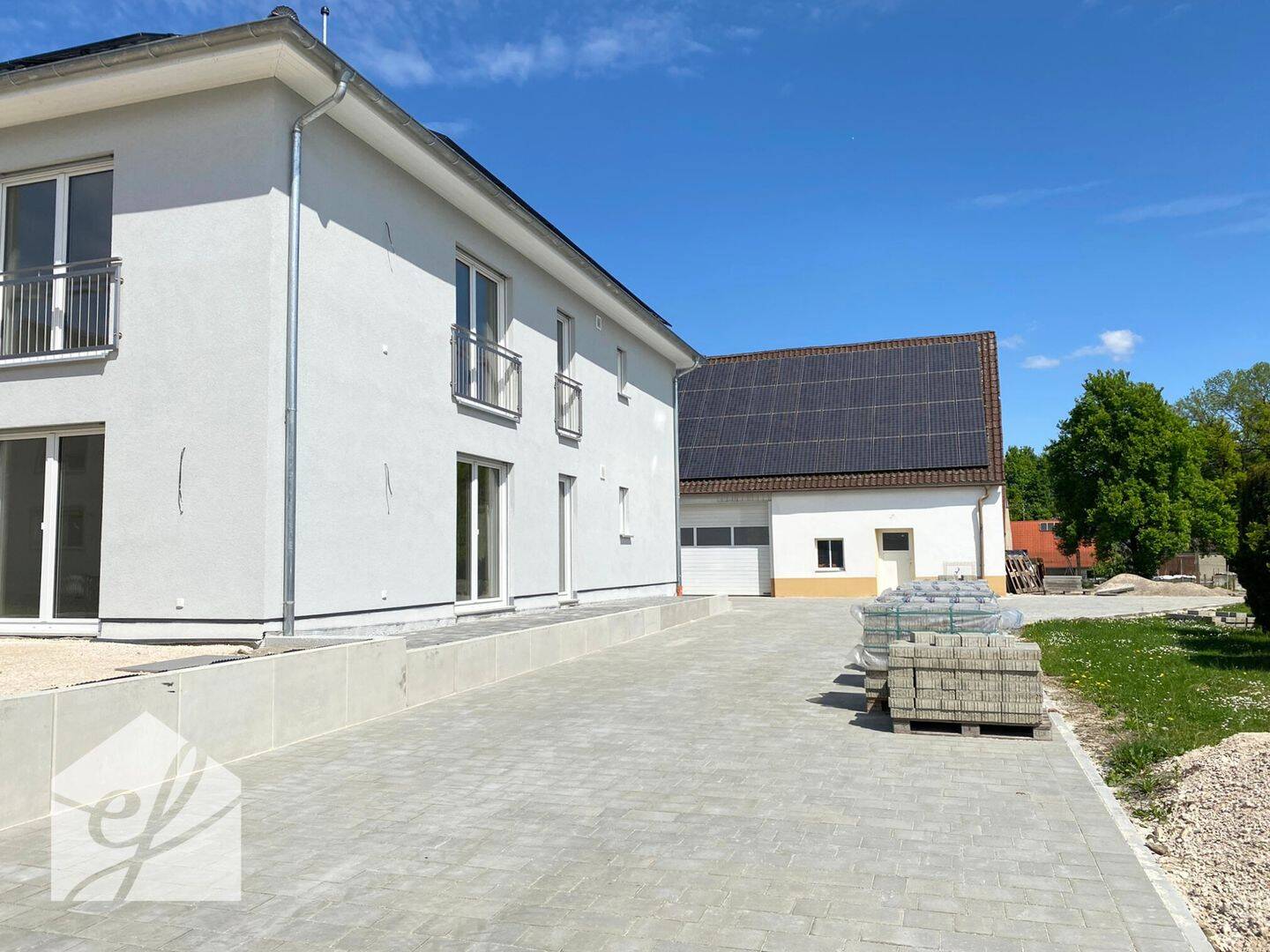 Property thumbnail 2