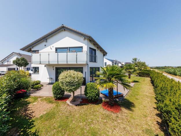 Mehrfamilienhaus zum Kauf - Erstbezug 1.199.000 € 7 Zimmer 256,3 m² 596 m² Grundstück Kochendorf Bad Friedrichshall 74177