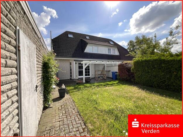 Doppelhaushälfte zum Kauf 340.000 € 5 Zimmer 106 m² 523 m² Grundstück Bassen Oyten, Bassen 28876
