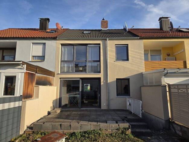 Reihenmittelhaus zum Kauf 359.000 € 4 Zimmer 110 m² 227 m² Grundstück frei ab sofort Ebelsbach 97500