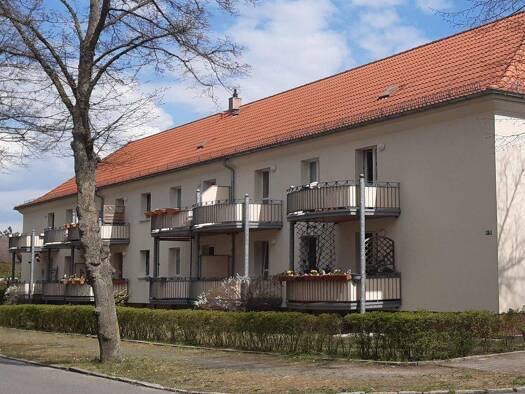 Wohnung zur Miete 250 € 2 Zimmer 36,3 m² EG frei ab sofort Berliner Straße 13 Lauta 02991